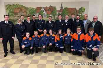 Willebadessen: Feuerwehrleute werden befördert