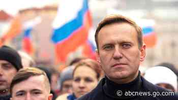 Alexei Navalny's allies accuse Russian authorities of withholding his body