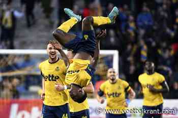 🎥 Leuke beelden: Union SG geeft Afrika Cup-winnaar Lazare Amani warm welkom, al deelt die snel een steek uit aan Mohamed Amoura