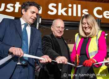 New Euston skills centre for HS2 open by Transport Minister