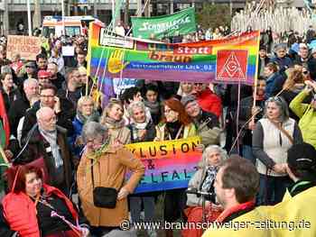 Großdemo gegen rechts in Wolfsburg: 7000 Menschen zeigen Flagge