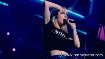 A White Singer Rejects A State Honor For Her Grammy Because The Legislature Chose Not To Honor A Black Singer’s Grammy