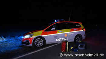 Fußgänger auf der B299 von Auto erfasst und in Straßengraben geschleudert