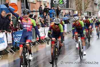 Mika Galle wint eerste koers in Deerlijk en dat zorgt voor tranen van geluk: “Zelfs in mijn stoutste dromen dacht ik niet dat ik kans maakte op de winst”