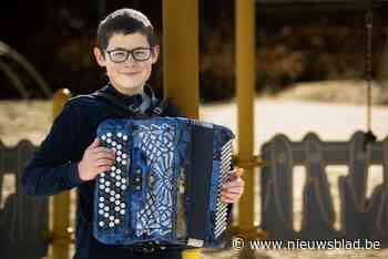 Accordeonist Wout Gastmans (15) herstelt van leukemie en werkt aan eigen nummer: “Op jonge leeftijd kanker krijgen, is best heftig”