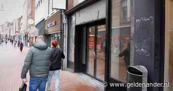 Verlaten panden en veel ‘te huur’-bordjes: wat is er aan hand in deze winkelstraten?