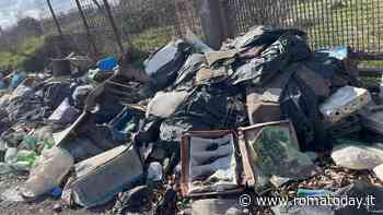 Settecamini, via di Salone è una discarica a cielo aperto ma nessuno interviene