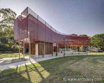 Hurlstone Memorial Reserve Community Centre / Sam Crawford Architects