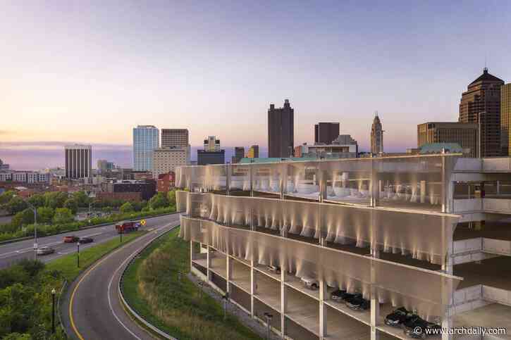 Urban Mobility in the United States: How Ridesharing Services Impact American Cities