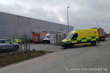 Jongeman kritiek nadat hij geklemd geraakt tussen hoogtewerker en muur bij keukenbouwer Kaster