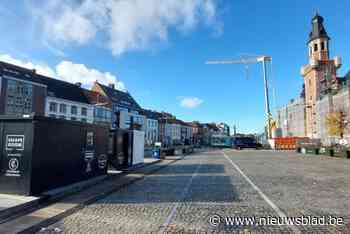 Opnieuw parkeren op het marktplein doet stof opwaaien: “Tien jaar werk in de vuilnisbak gekieperd”