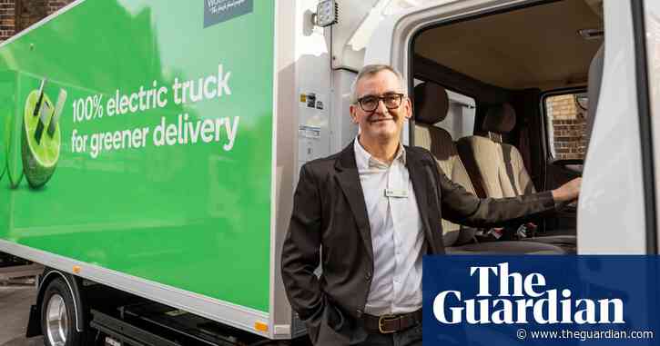 Woolworths CEO quits as supermarket giant increases half-year profit to almost $1bn