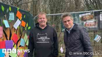 Calls to mark wonky pub site a community asset