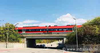 Massive Folgen für den Verkehr: Lkw bleibt bei Bamberg an Bahnbrücke hängen - monatelange Sperrung
