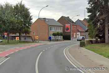 Klinkers maken plaats voor nieuwe fietspaden in asfalt langs Steenweg
