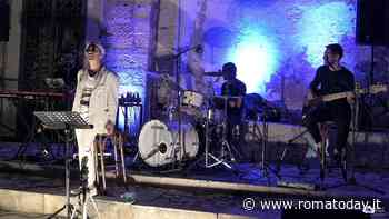 "A modo mio", raccontando Lucio Dalla tra aneddoti e canzoni al Teatro Tor Bella Monaca