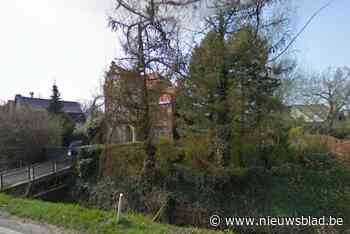 Woning onbewoonbaar na hevige brand: bewoonster mocht ziekenhuis verlaten