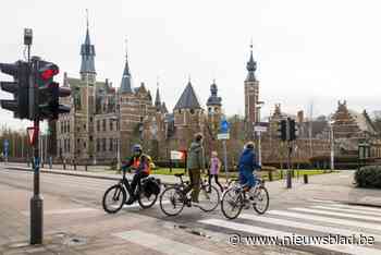 Fietsersbond en Groen bezorgd over herinrichting oversteekplaats Rivierenhof
