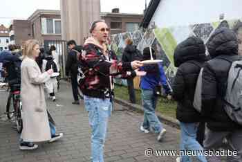 Rapper maakt promotie voor zijn nieuwe release met gratis kaastaartjes