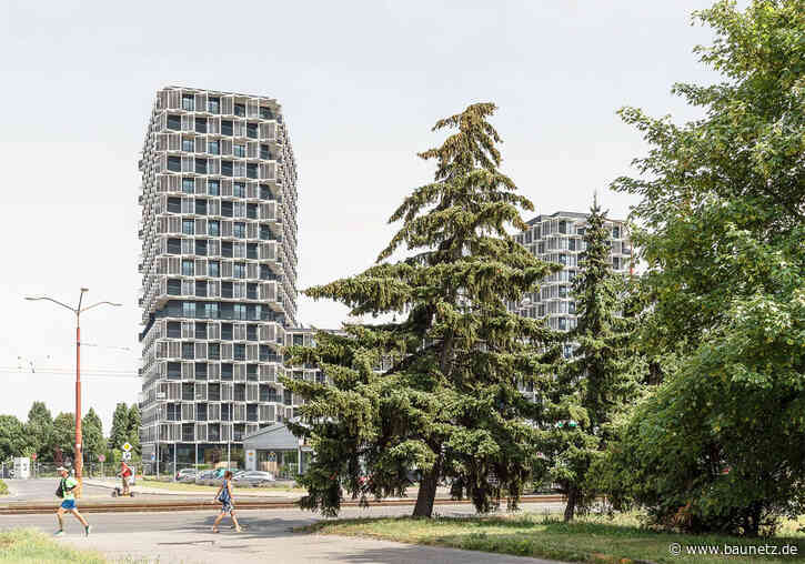 Zackige Optik in Bratislava - Wohnhochhäuser von AllesWirdGut