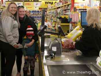 Kinsmen Club of Kingston spreads the kindness by paying for shoppers' groceries