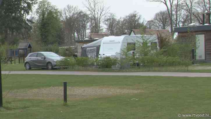 Campings in Ommen met elkaar in gevecht over rumoerige feestjes op recreatieterrein