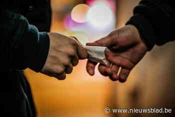 Nagelstudio van vrouw (119) komt niet van de grond en ze begint te werken als drugskoerier: 18 maanden cel gevraagd