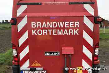 Weg bezaaid met brokstukken na botsing tussen twee vrachtwagens