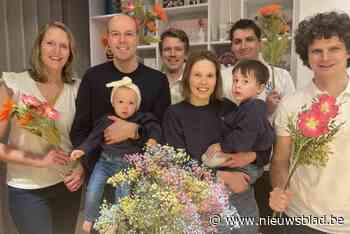Na het verlies van baby Féline verkopen Jantien en Jean-Louis bloemen met speciale betekenis: “Ook anderen maken dit mee”