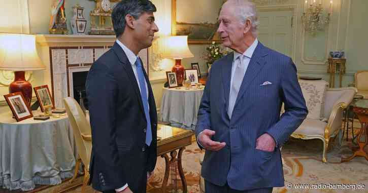 König Charles III.: Von Botschaften zu Tränen gerührt