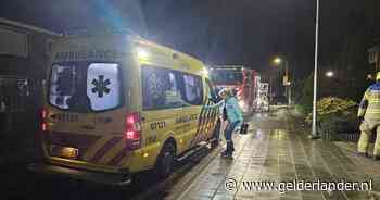 Vrouw raakt gewond bij het blussen van een keukenbrand