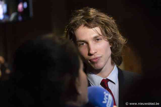 “Gedreven door blinde en verslavende drang naar volgers”: Acid krijgt 3 maanden cel met uitstel en boete van 800 euro