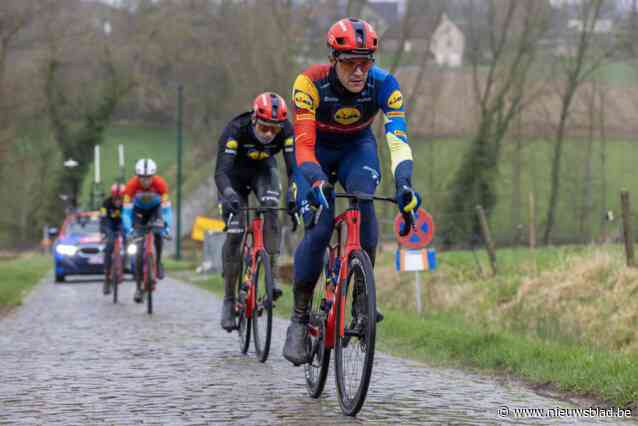 Dirk De Wolf fileert aan de start van het wielervoorjaar het Brabantse profpeloton: “Voor een Jasper Stuyven is het openingsweekend al meteen zeer belangrijk”