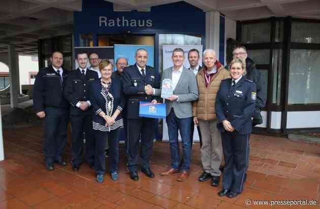 POL-DA: Dieburg: Stadt Dieburg startet KOMPASSprogramm / Polizeipräsident Björn Gutzeit überreicht Begrüßungsschild