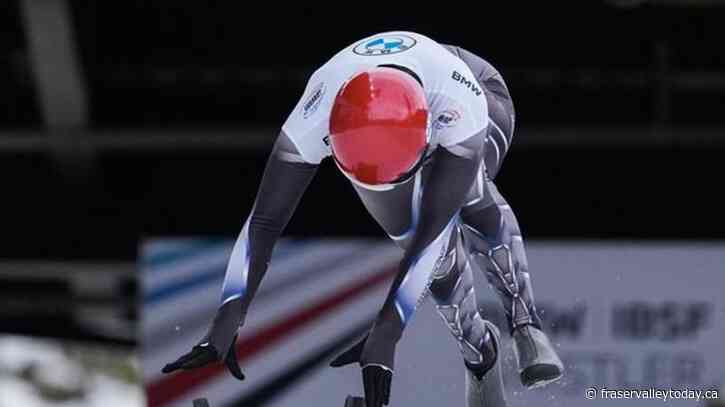 Canada’s Clarke leads halfway through women’s world skeleton championship