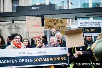 Protest tegen lange wachtlijsten voor sociale woningen: “Sommige grote gezinnen staan 15 à 20 jaar op een wachtlijst”