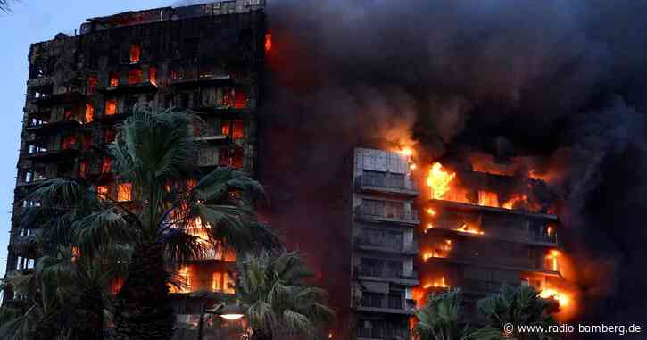 Großbrand in Valencia – Hochhaus gleicht einer Feuerfackel