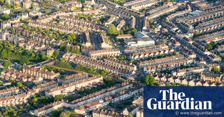 Almost 10m UK households living in ‘cold, damp, poorly insulated homes’