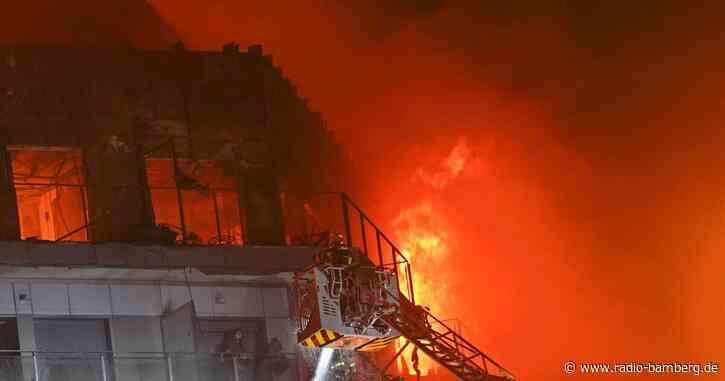Großbrand in Valencia zerstört Wohnhaus