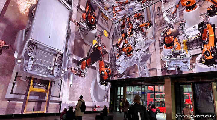Burtynsky industrial photos to fill the Outernet screens