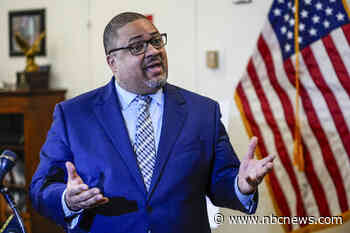 Manhattan DA Alvin Bragg hits back at 'grandstanding' Arizona prosecutor who refuses to extradite murder suspect