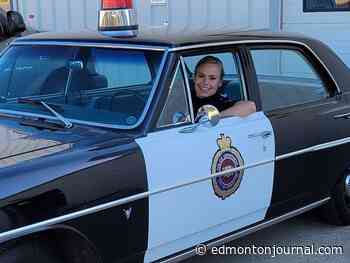 Edmonton Police Service excels in social media engagement, commission told