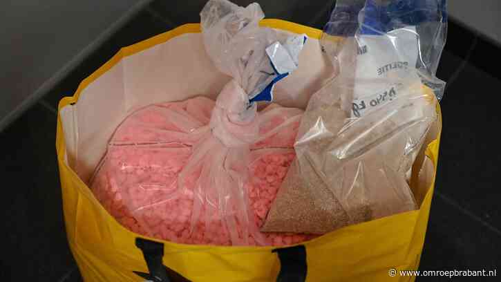 Honderdduizenden pillen gevonden in drugslab midden in woonwijk