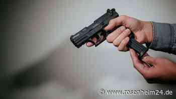 „Mechst a Fotzn?“ - Mit der „schwarzen Pistole“ fünf Euro ergaunert