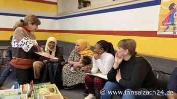 „Ein Elefant als Haustier?“ Wo Frauen in Waldkraiburg in kleinen Schritten Deutsch lernen