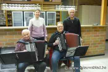 Volksdansgroep blaast veertig kaarsjes uit: “Kom kijken en dans gerust mee”