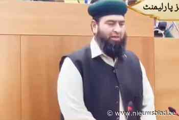 Brusselse staatssecretaris: “Ik werd misleid en voor voldongen feiten geplaatst” bij incident rond Koranverzen in parlement