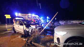 Autos rauschen auf Kreuzung ineinander – Unfall bei Halsbach fordert vier Verletzte