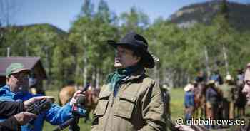 Country musician Corb Lund criticizes Alberta minister over coal application support