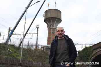Veel belangstelling voor afbraak van oude watertoren: “Een stukje geschiedenis verdwijnt”